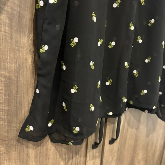 Cabi Medium Top Black Sheer Floral Embroidered Mock Neck Quarter Button Down - Picture 9 of 13